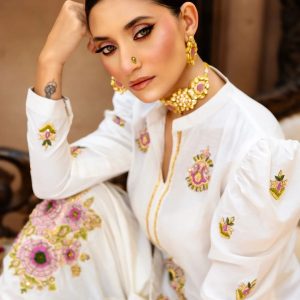 Gulaal kameez shalwar